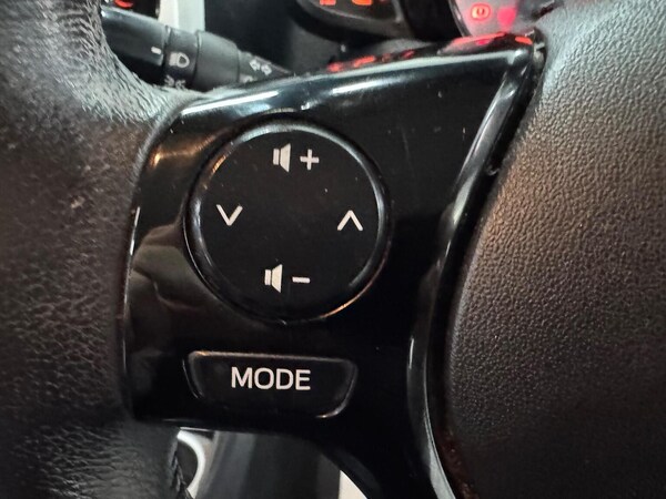 Used Toyota AYGO 2016 for sale - 76305522: Photo 23