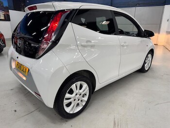 Used Toyota AYGO 2016 for sale - 76305522: Photo
