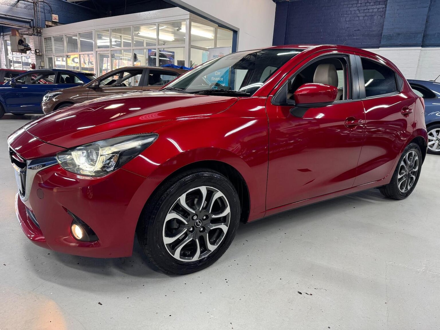 Used Mazda Mazda2 2015 for sale - 76369311: Photo 4