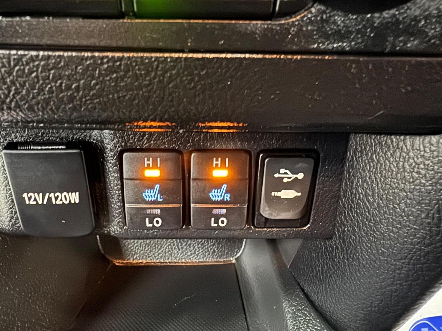 Used Toyota Auris 2014 for sale - 77207528: Photo 32