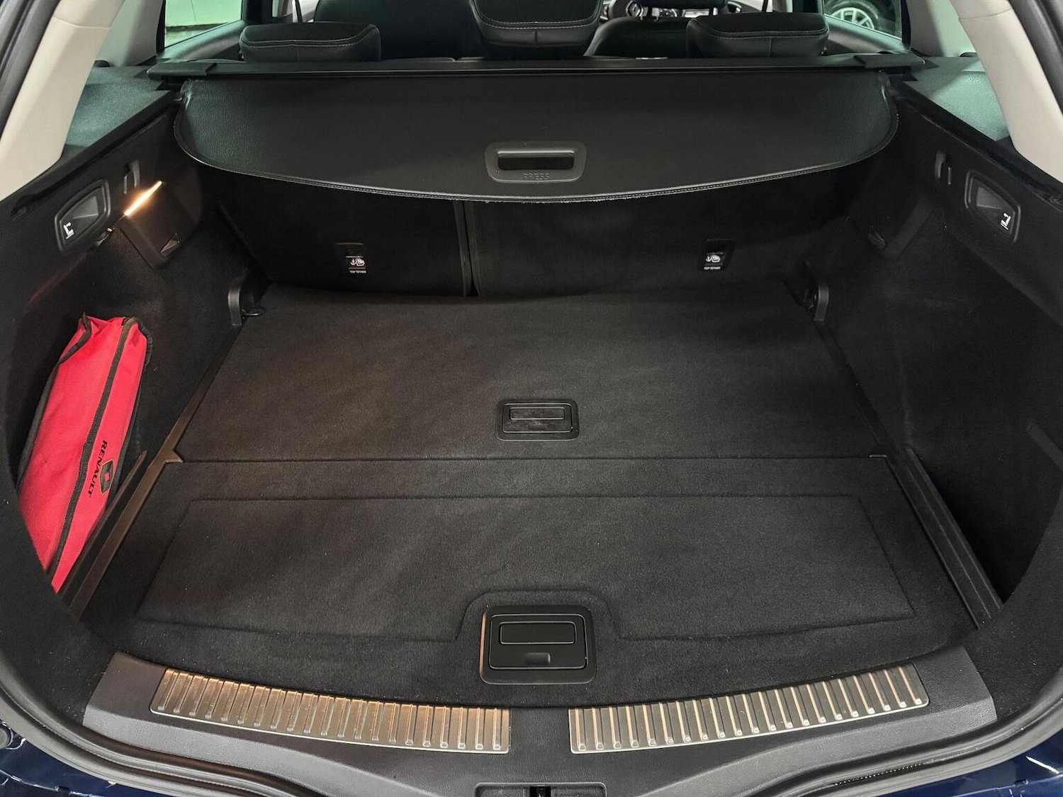 Used Renault Megane 2021 for sale - 76455522: Photo 14