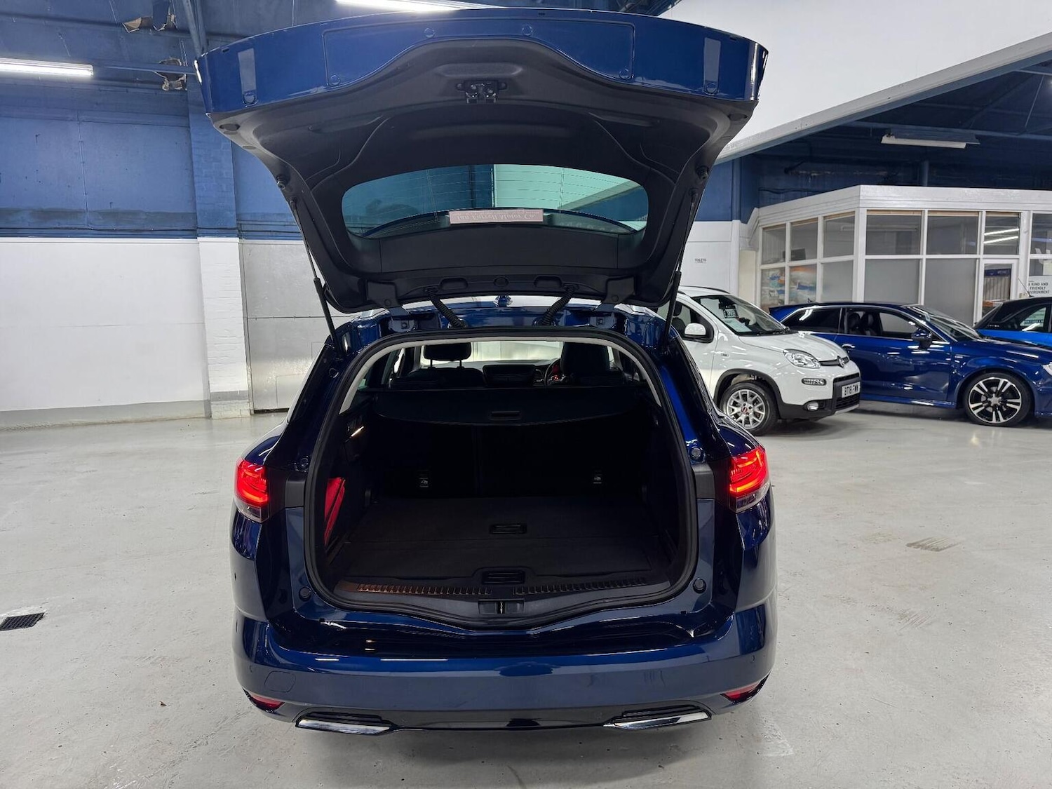 Used Renault Megane 2021 for sale - 76455522: Photo 15