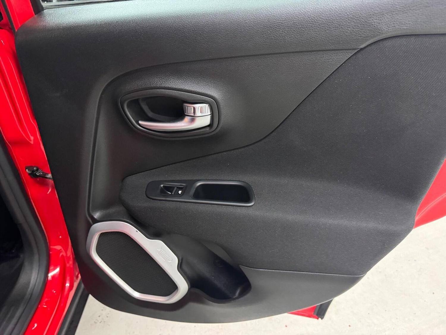 Used Jeep Renegade 2018 for sale - 76794394: Photo 18