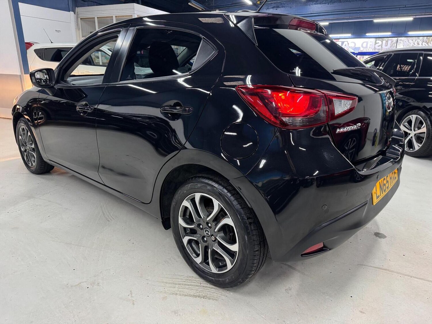 Used Mazda Mazda2 2015 for sale - 76618600: Photo 5