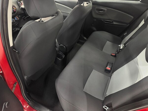 Used Toyota Yaris 2017 for sale - 76305507: Photo 19