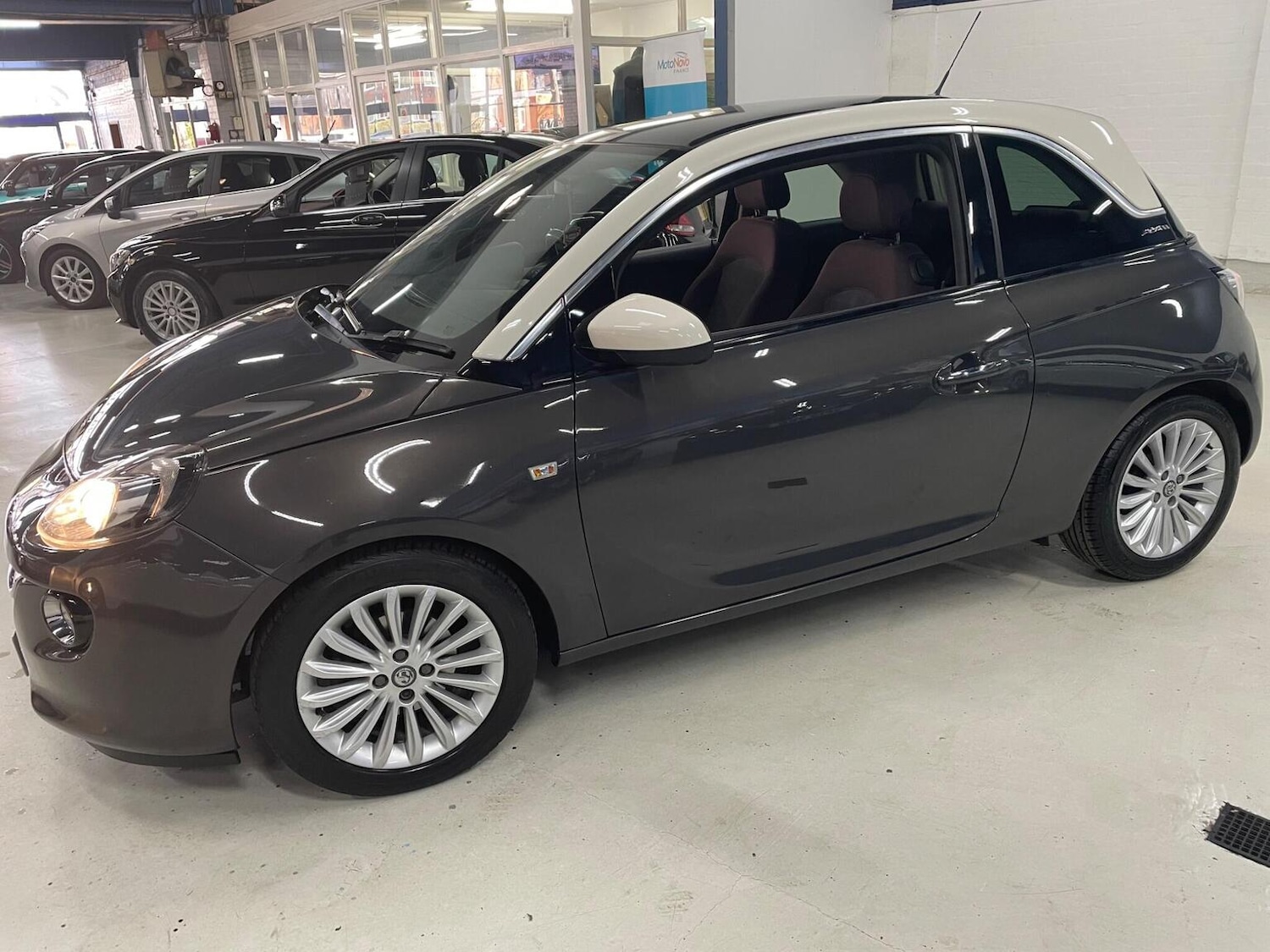 Used Vauxhall ADAM 2013 for sale - 78077814: Photo 2