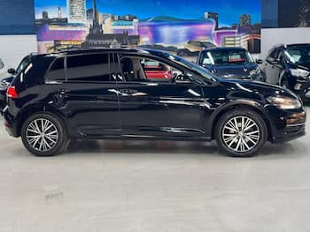 Used Volkswagen Golf 2017 for sale - 79637671: Photo