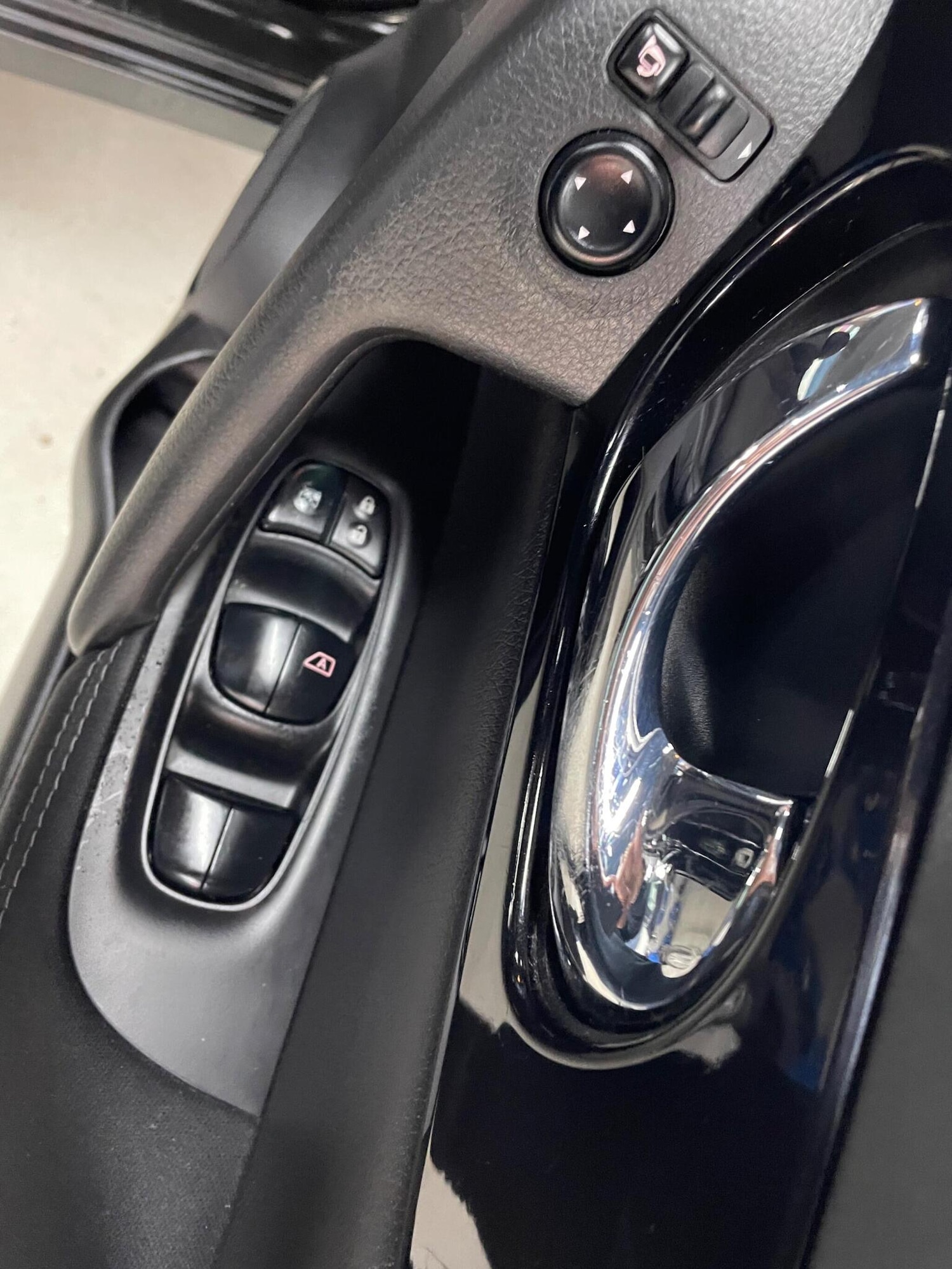 Used Nissan Qashqai 2017 for sale - 77915701: Photo 24