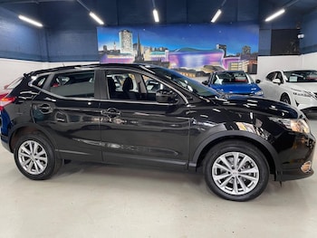 Used Nissan Qashqai 2017 for sale - 77915701: Photo