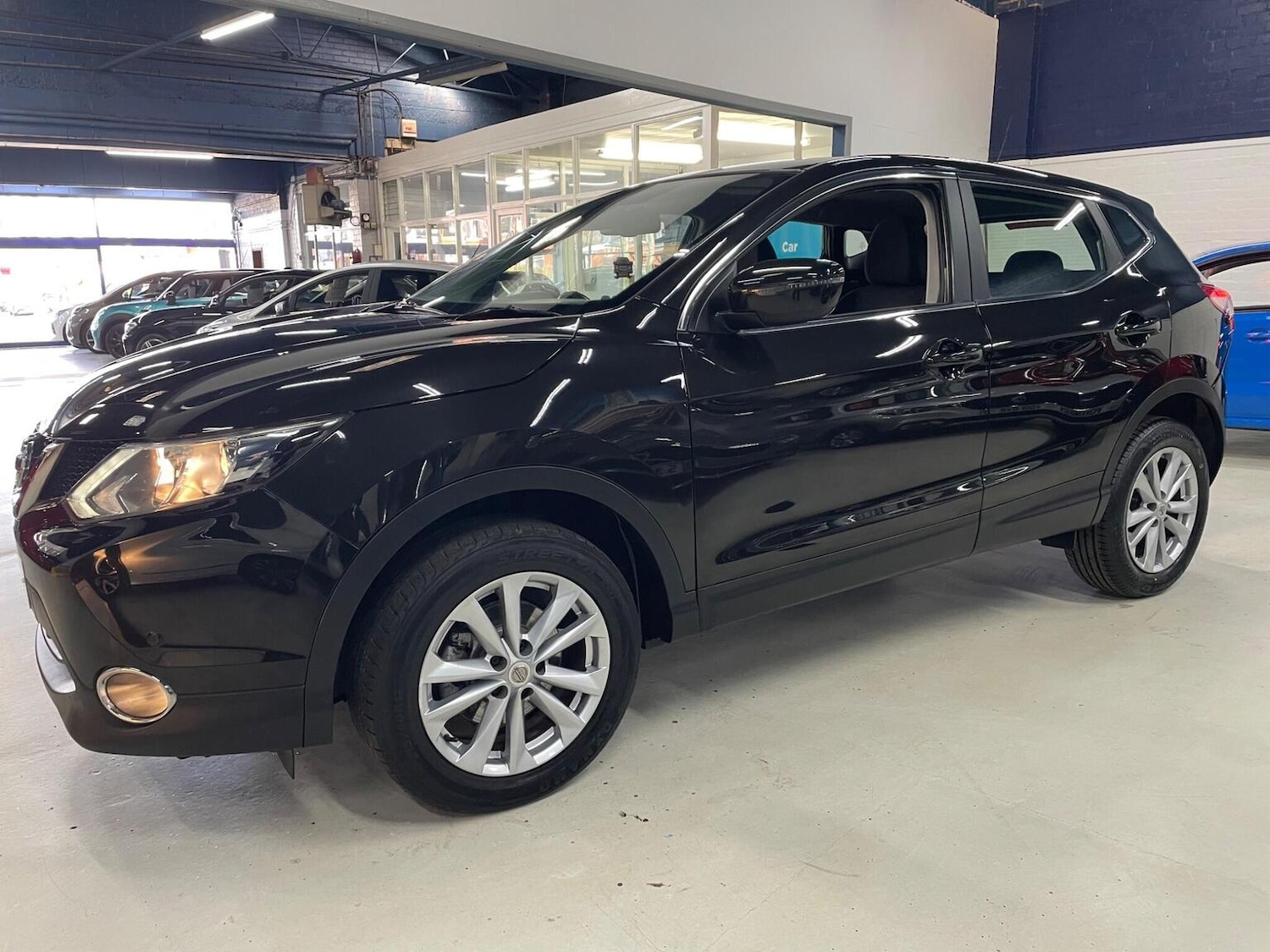 Used Nissan Qashqai 2017 for sale - 77915701: Photo 6