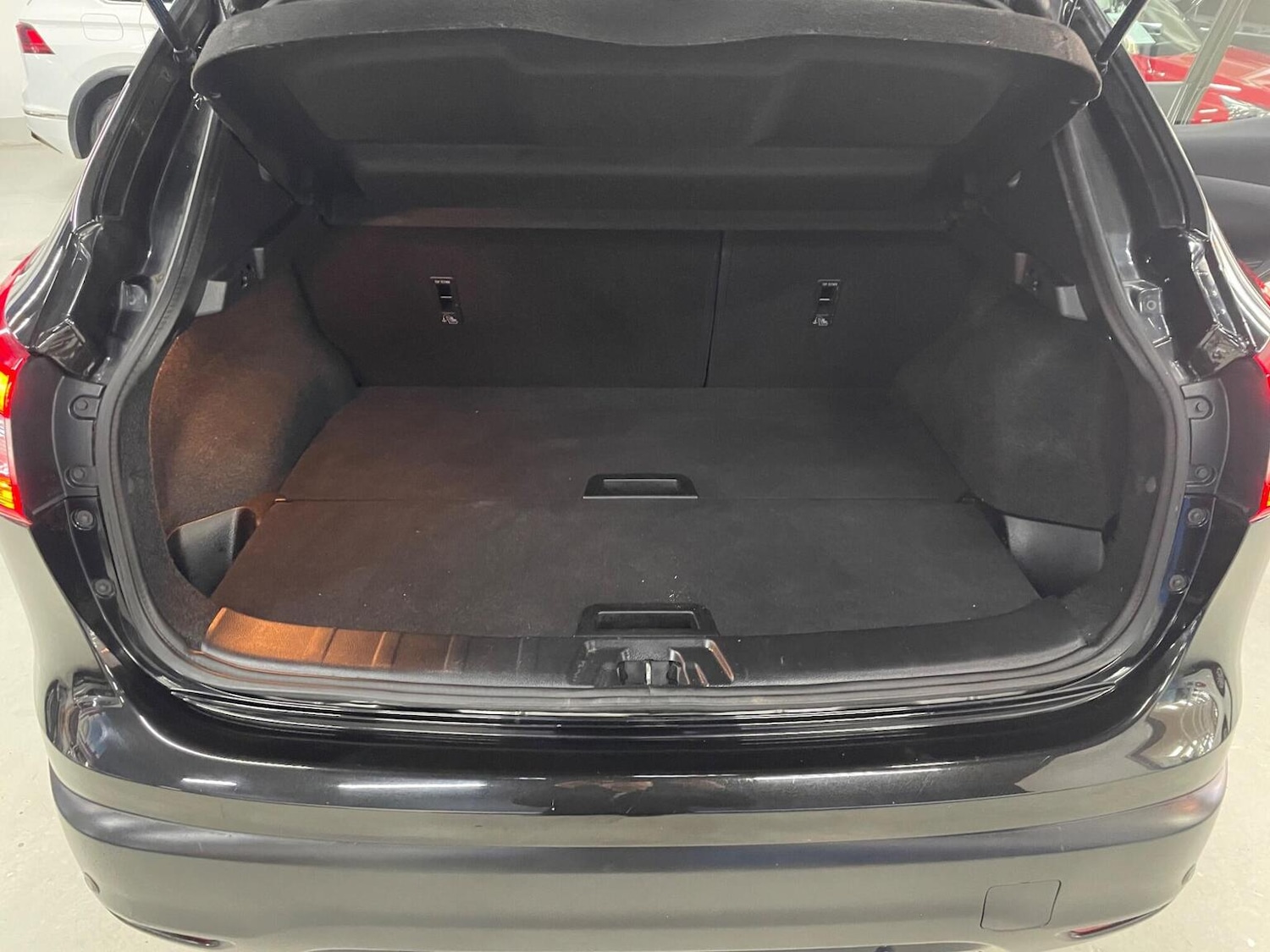 Used Nissan Qashqai 2017 for sale - 77915701: Photo 8