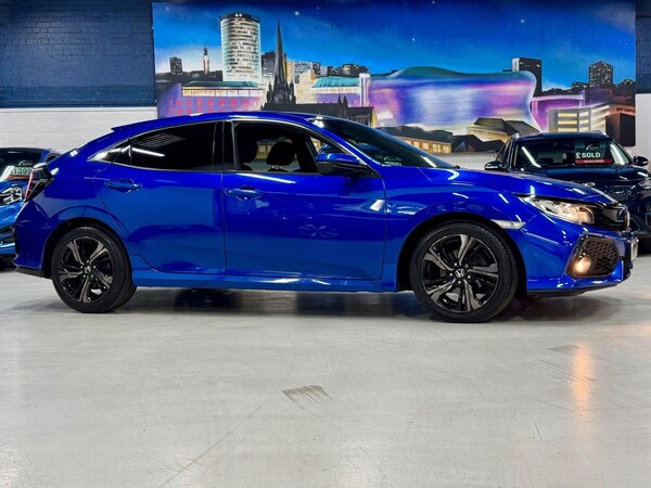 Used Honda Civic 2019 for sale - 76305666: Photo 2