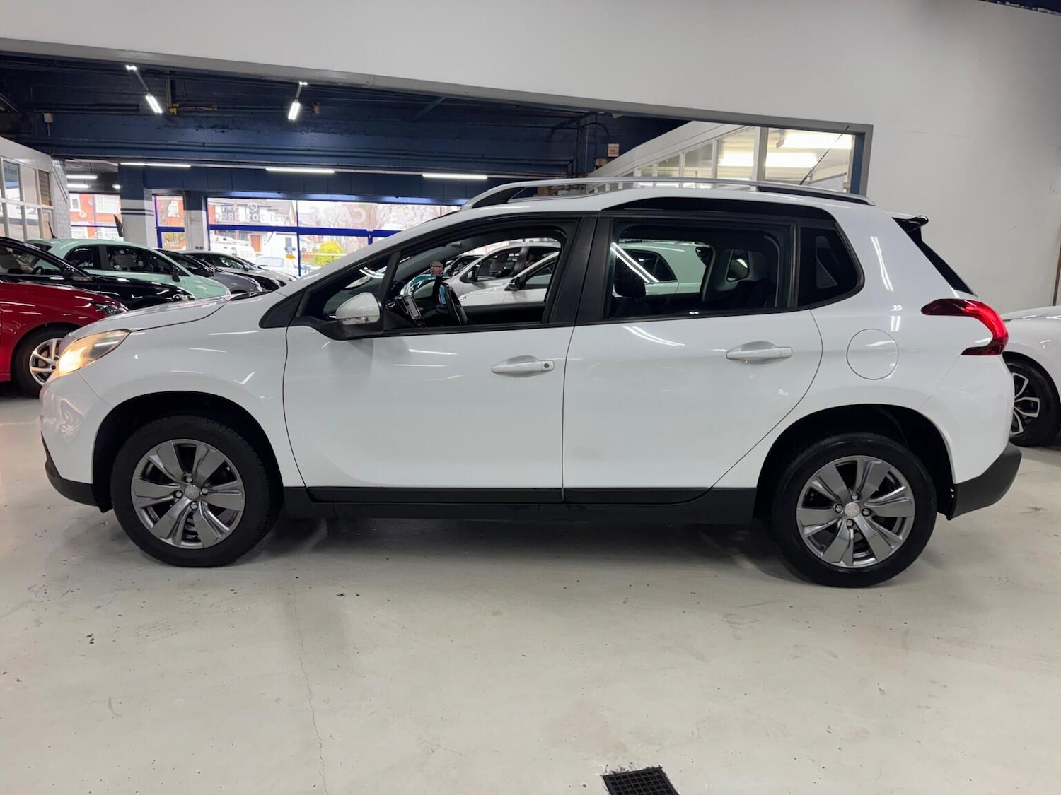 Used Peugeot 2008 2017 for sale - 77774808: Photo 12
