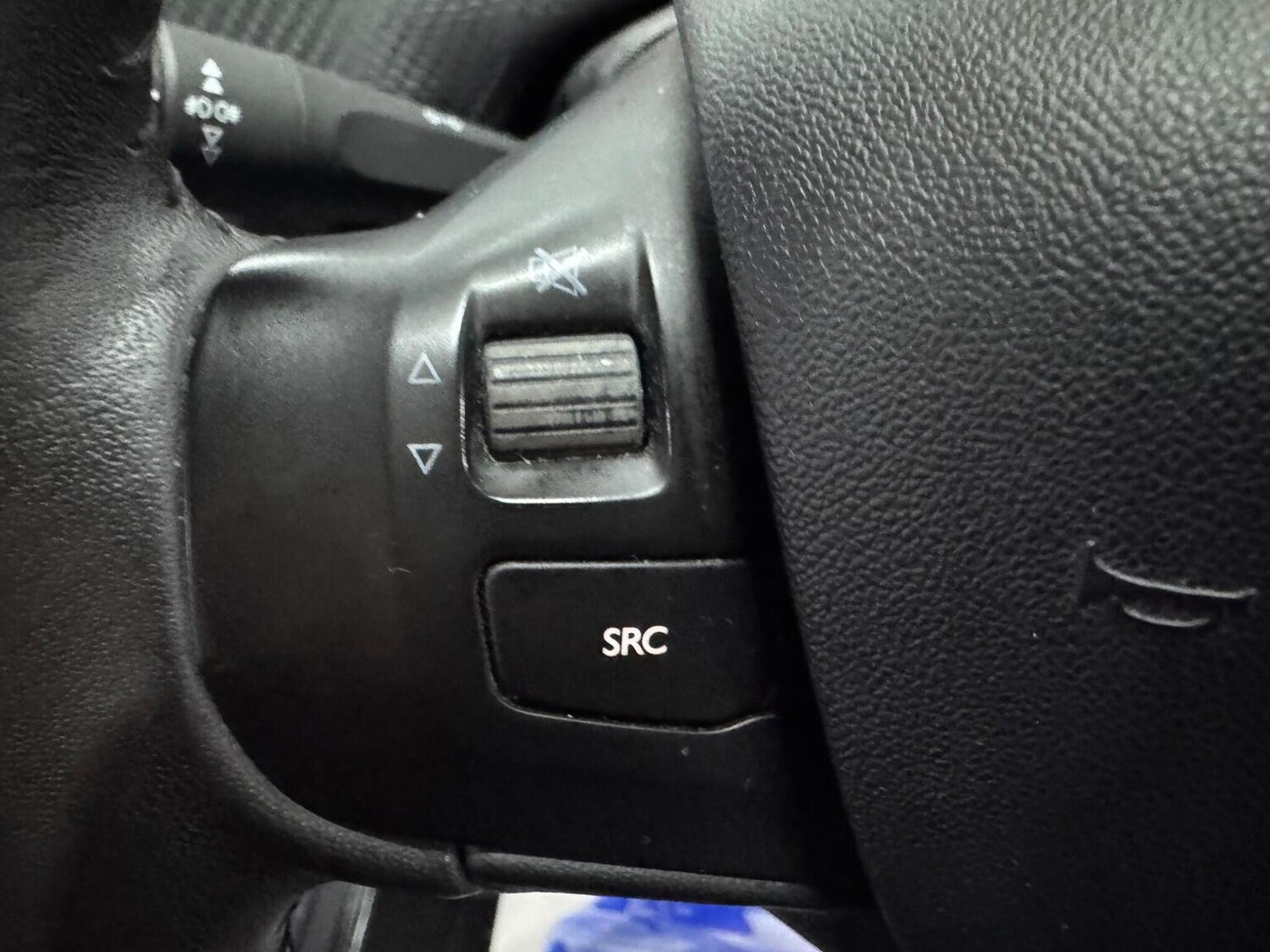 Used Peugeot 2008 2017 for sale - 77774808: Photo 28