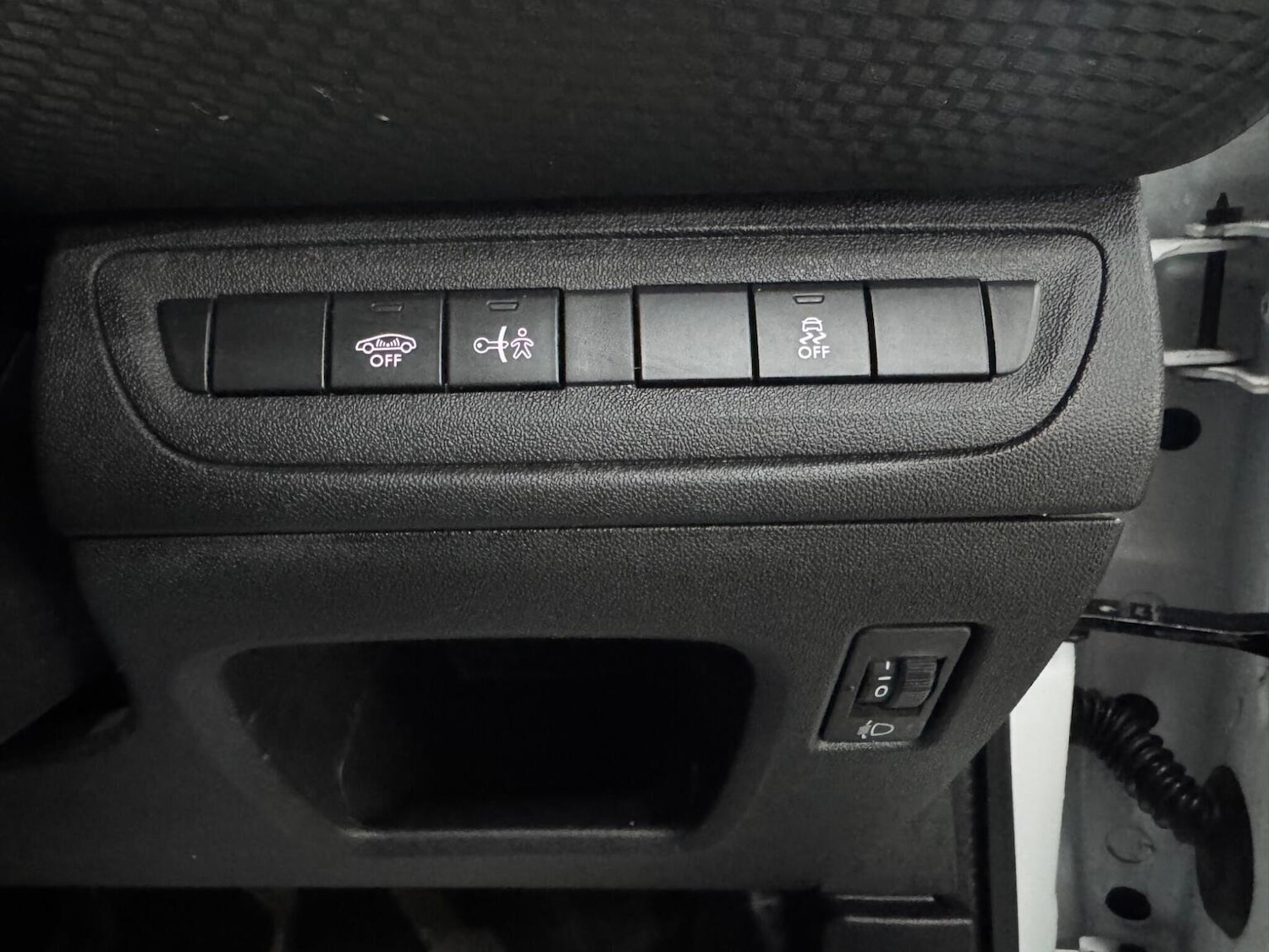 Used Peugeot 2008 2017 for sale - 77774808: Photo 30