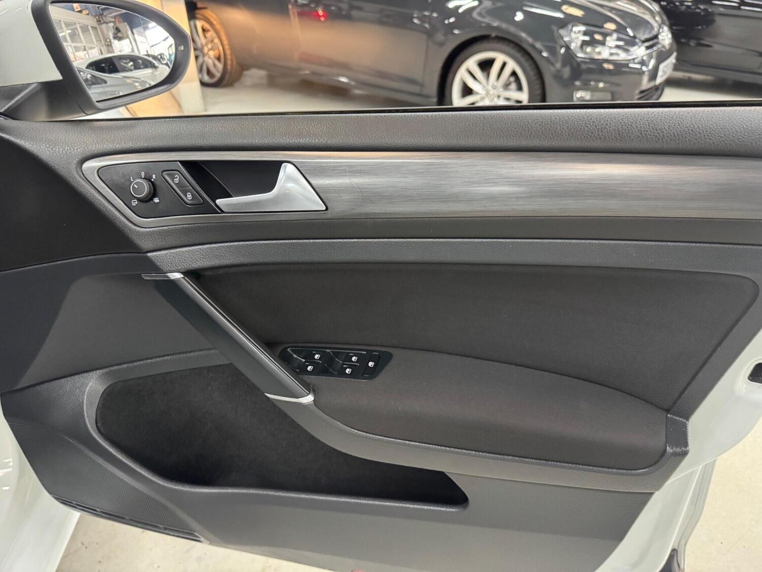 Used Volkswagen Golf 2017 for sale - 78201936: Photo 23