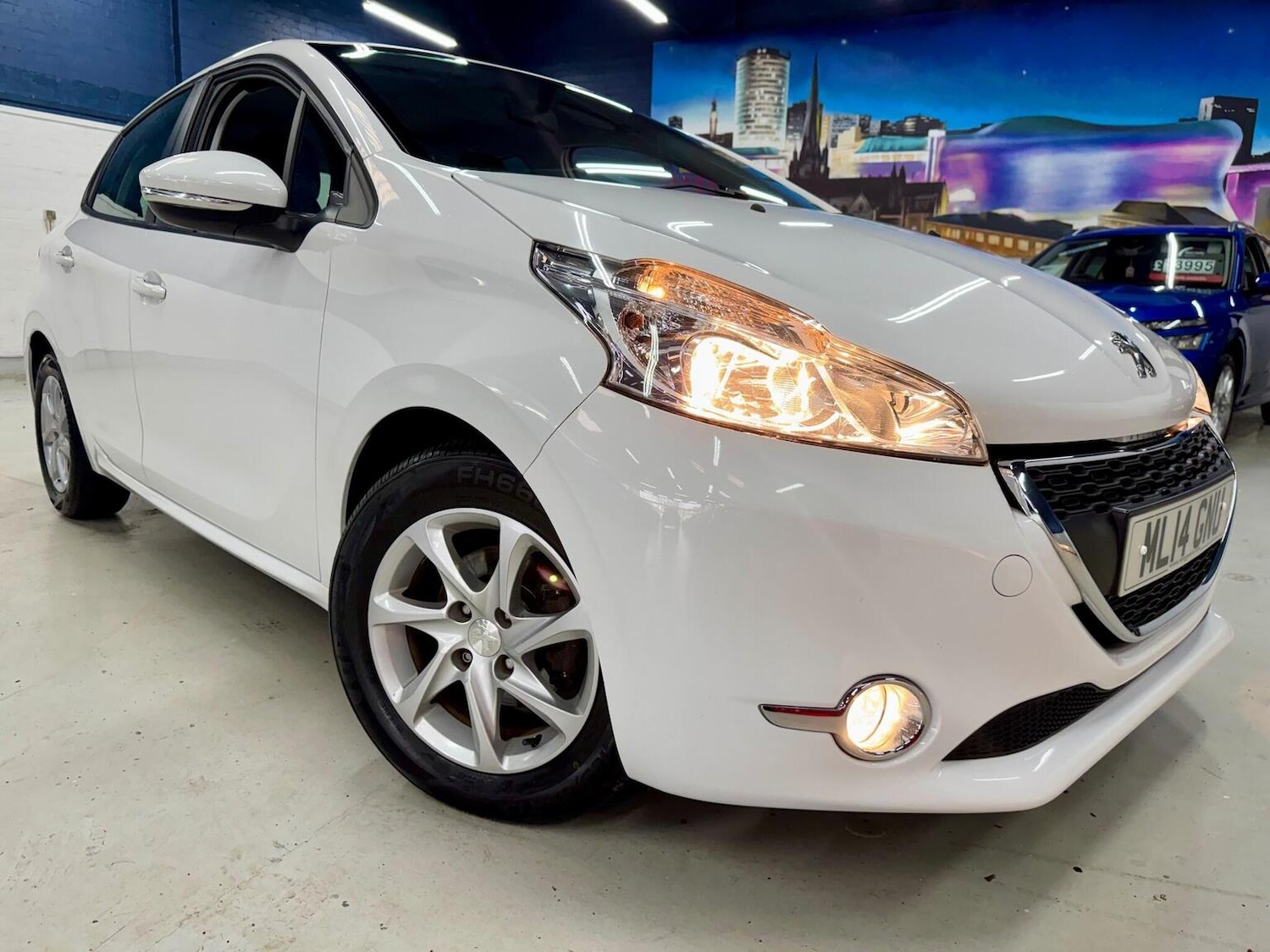 Used Peugeot 208 2014 for sale - 76387317: Photo 1