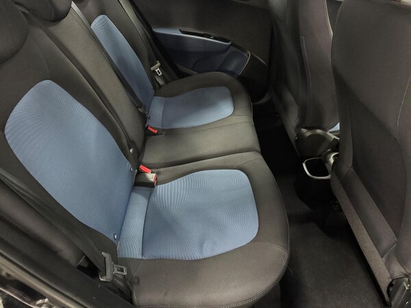 Used Hyundai i10 2014 for sale - 76305632: Photo 14