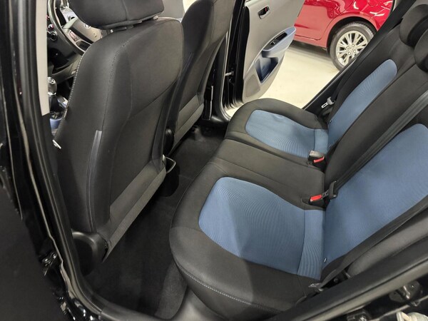 Used Hyundai i10 2014 for sale - 76305632: Photo 19