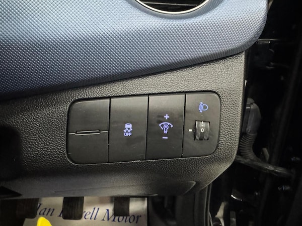 Used Hyundai i10 2014 for sale - 76305632: Photo 22