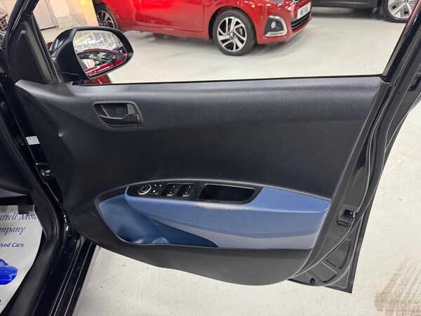 Used Hyundai i10 2014 for sale - 76305632: Photo 24