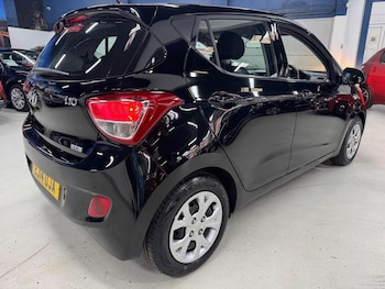 Used Hyundai i10 2014 for sale - 76305632: Photo