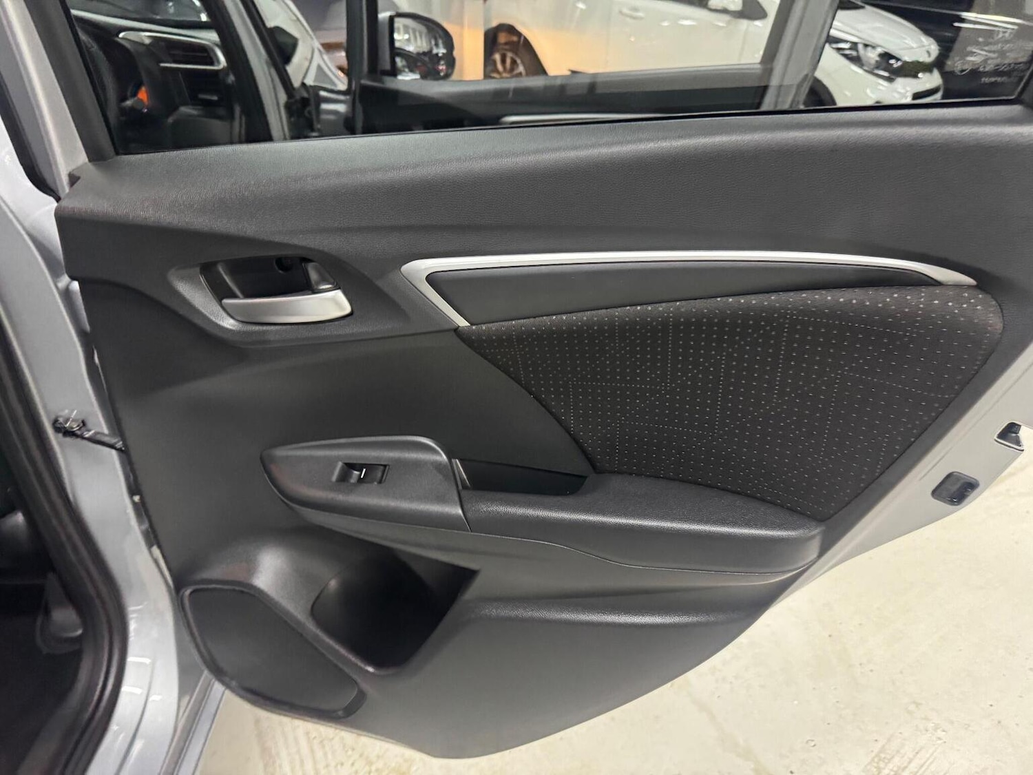 Used Honda Jazz 2017 for sale - 76863834: Photo 17