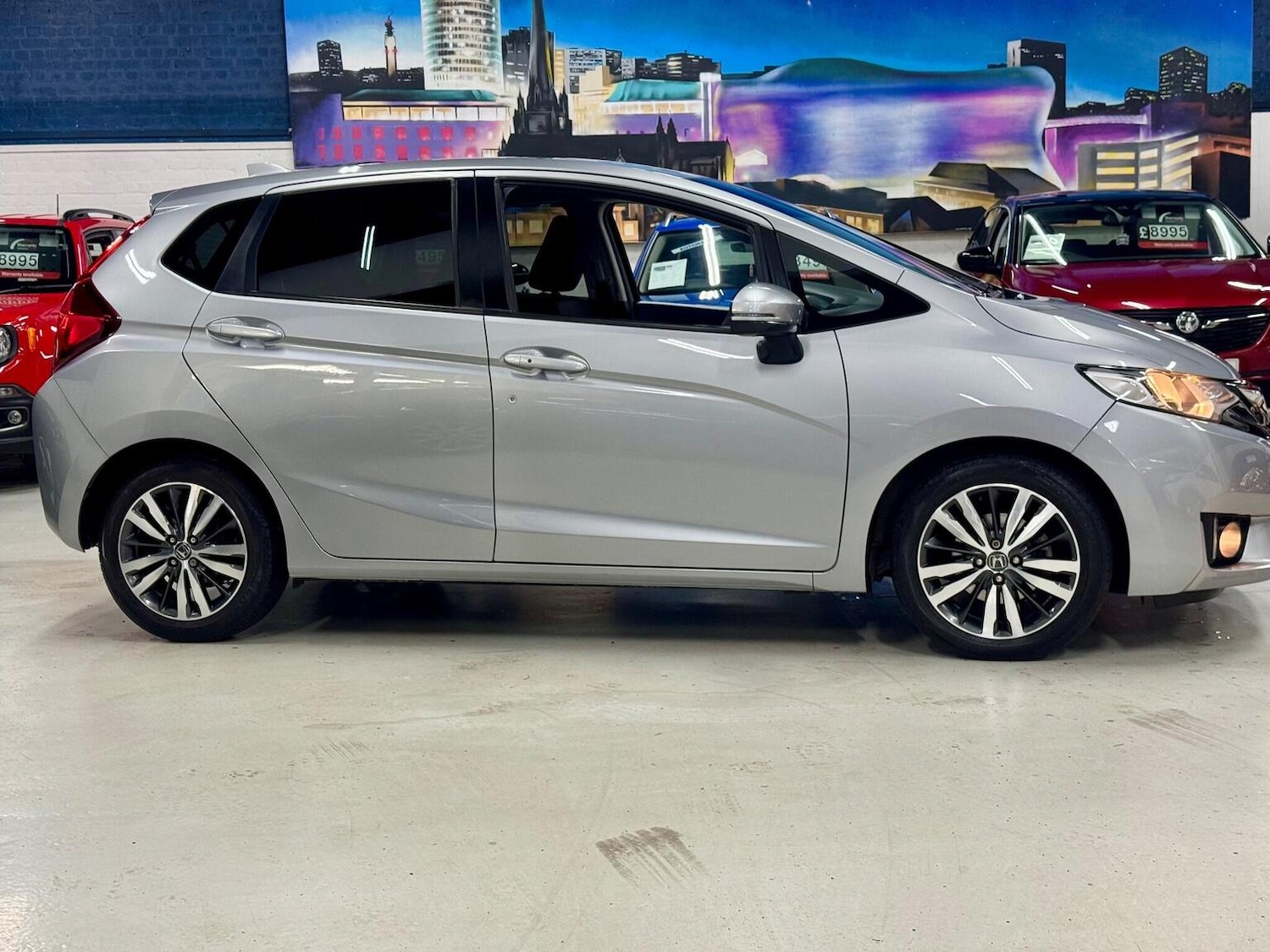 Used Honda Jazz 2017 for sale - 76863834: Photo 2