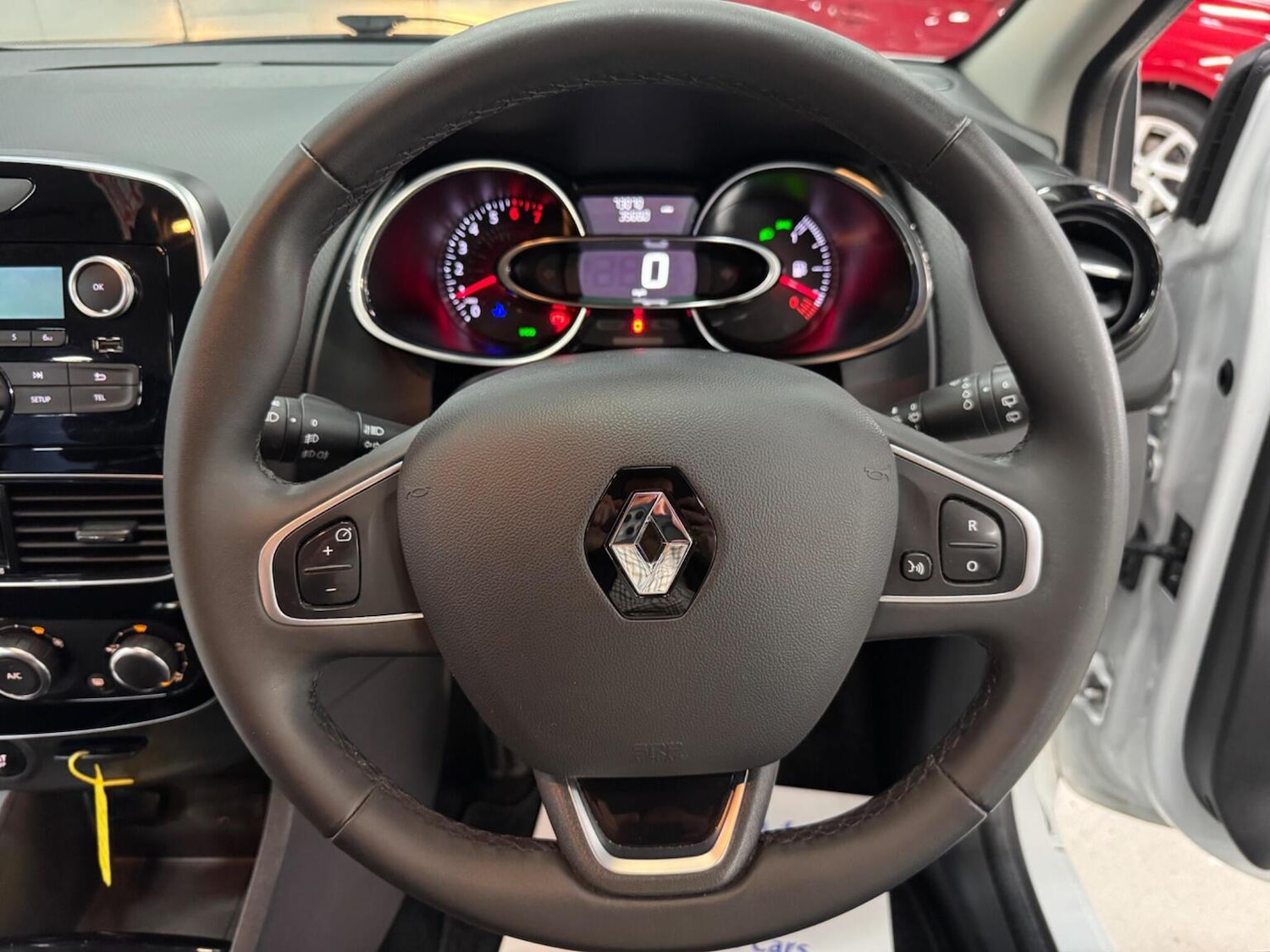 Used Renault Clio 2018 for sale - 77735718: Photo 29