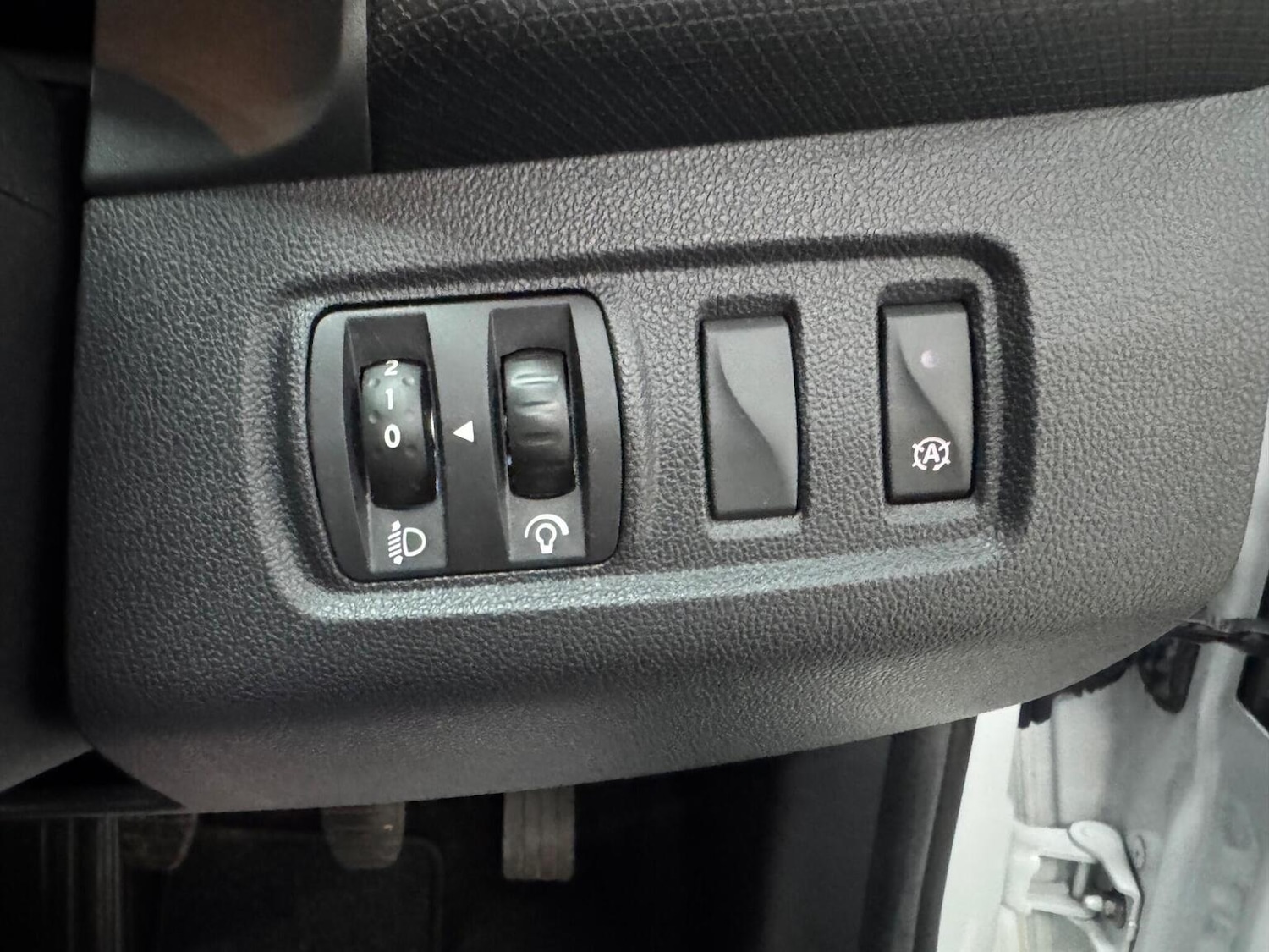 Used Renault Clio 2018 for sale - 77735718: Photo 30