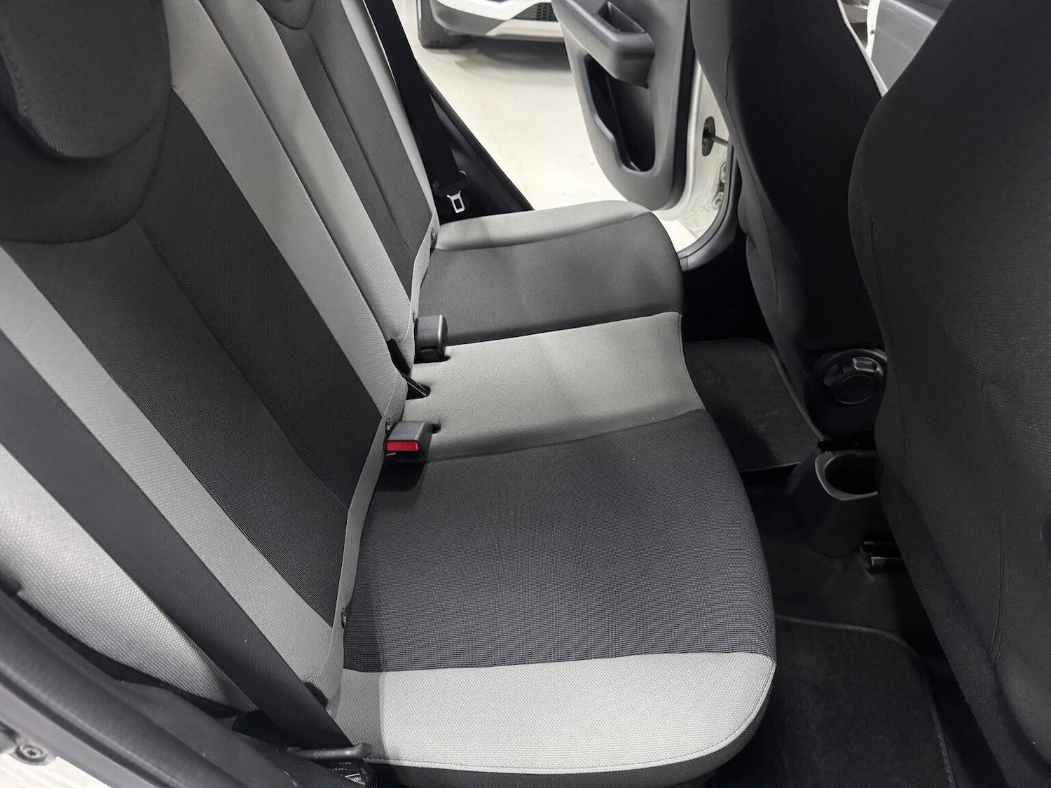 Used Toyota AYGO 2018 for sale - 77154370: Photo 18