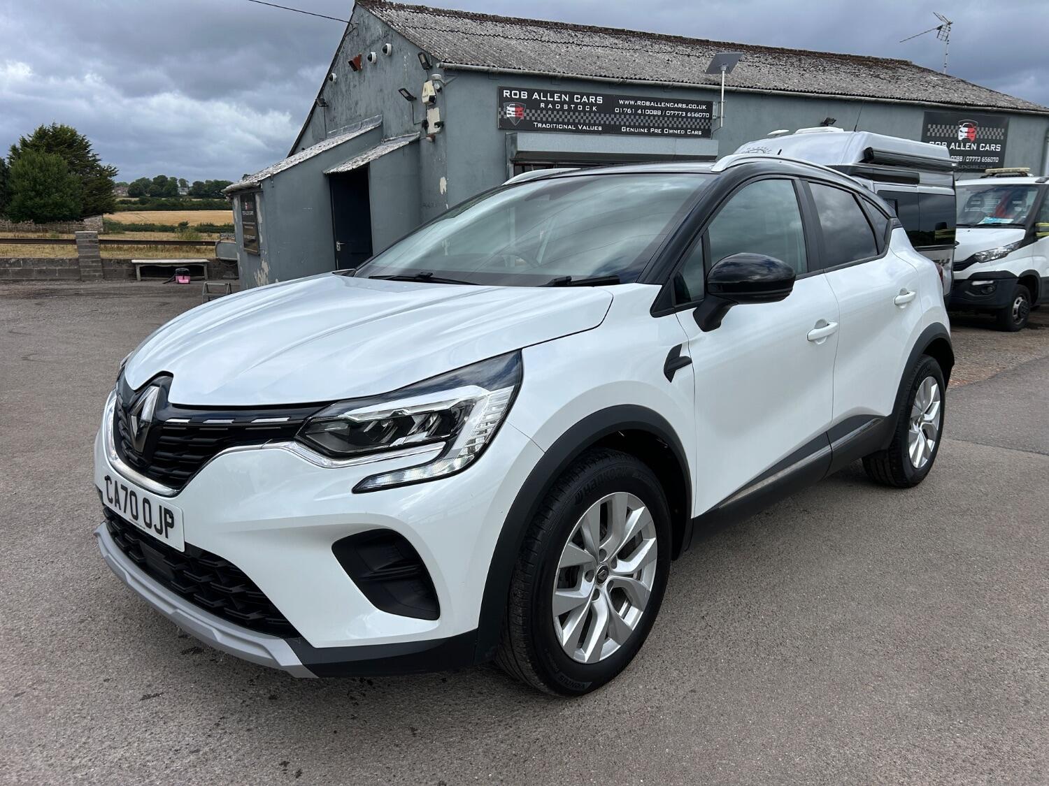 Used Renault Captur 2020 for sale - 76525707: Photo 2