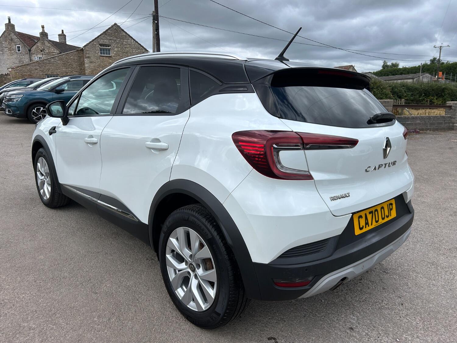 Used Renault Captur 2020 for sale - 76525707: Photo 3