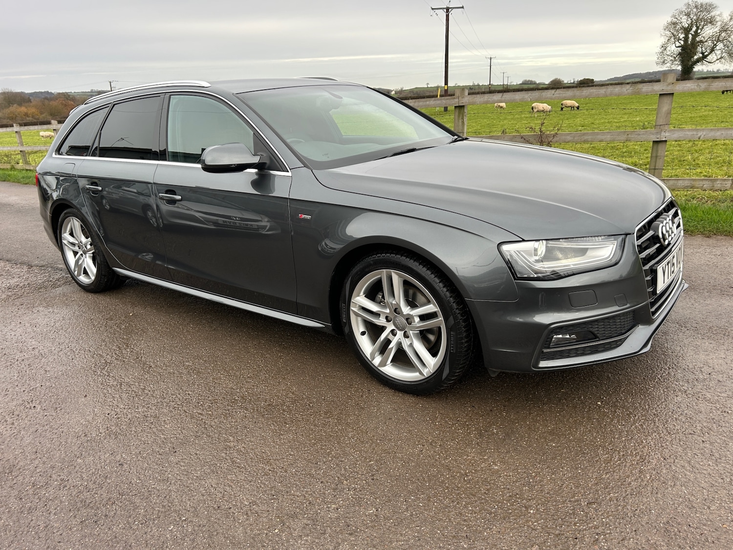 Used Audi A4 2015 for sale - 76777456: Photo 1