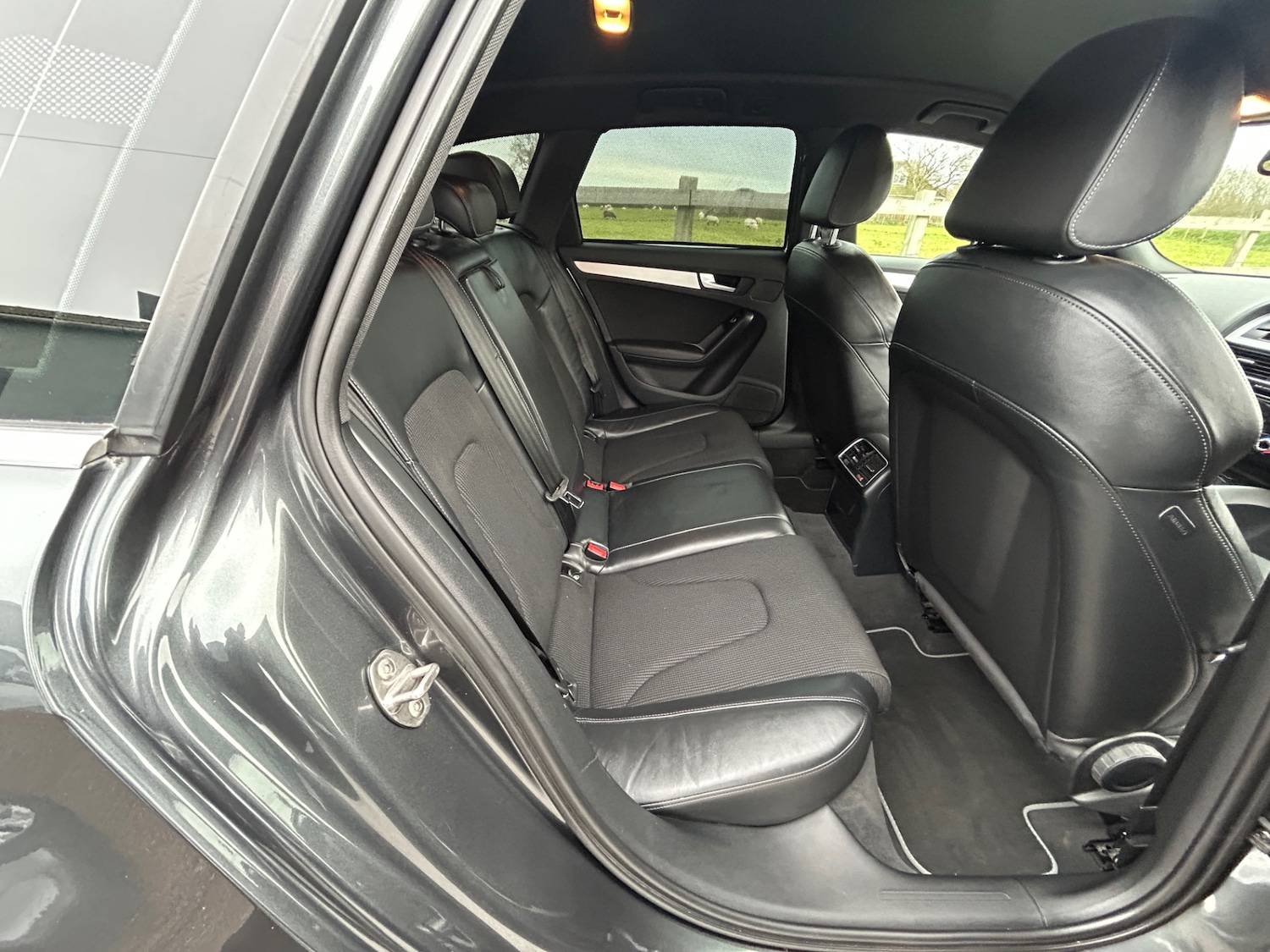 Used Audi A4 2015 for sale - 76777456: Photo 12