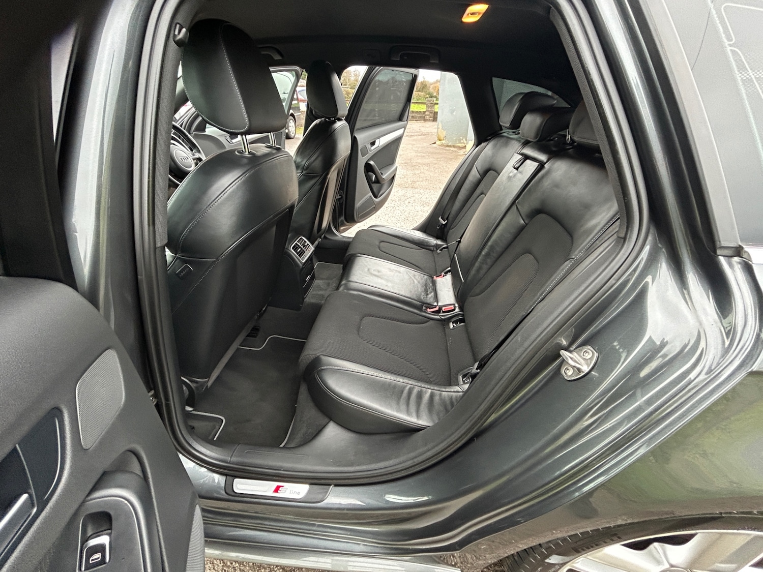 Used Audi A4 2015 for sale - 76777456: Photo 15