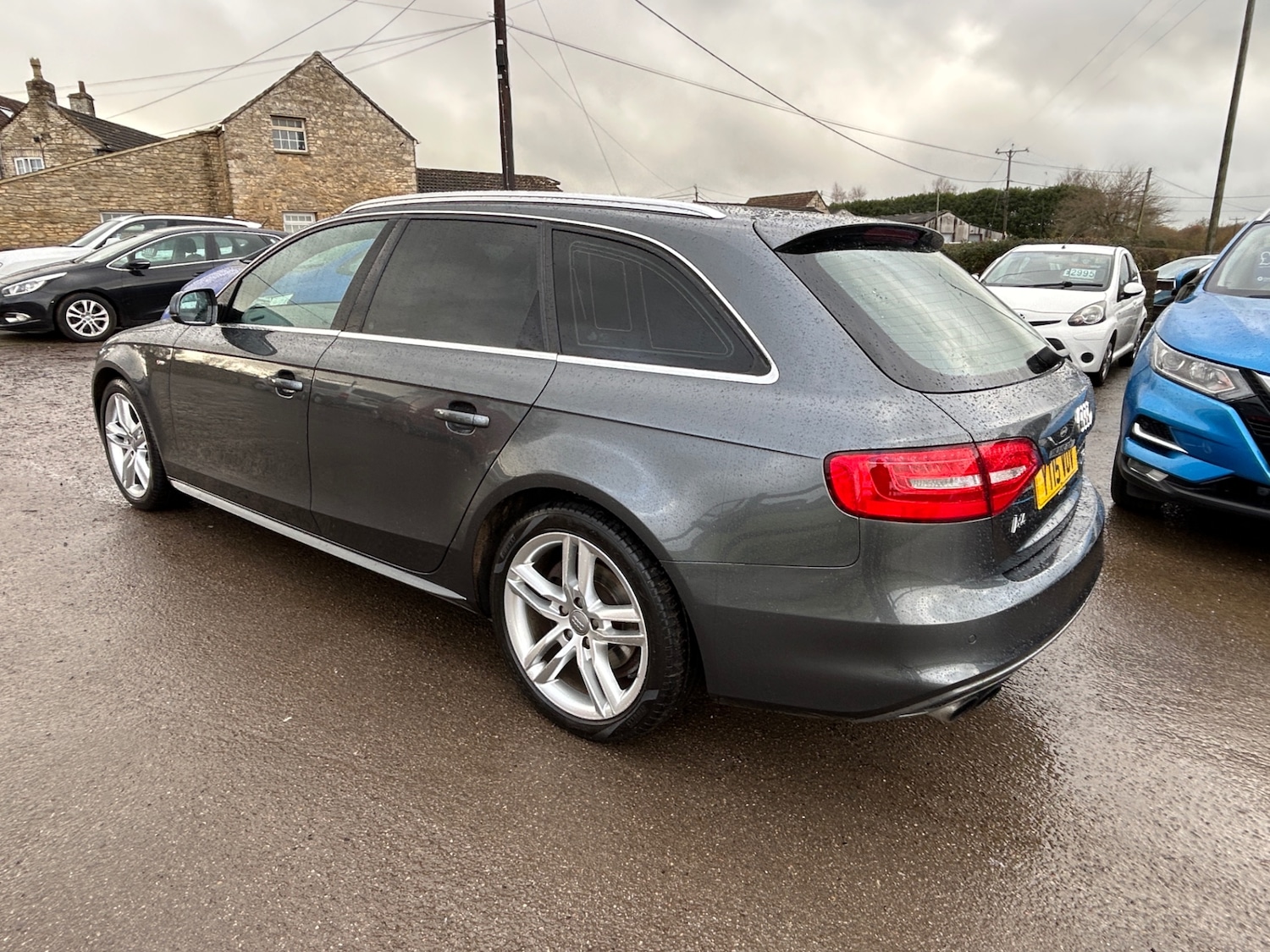 Used Audi A4 2015 for sale - 76777456: Photo 3
