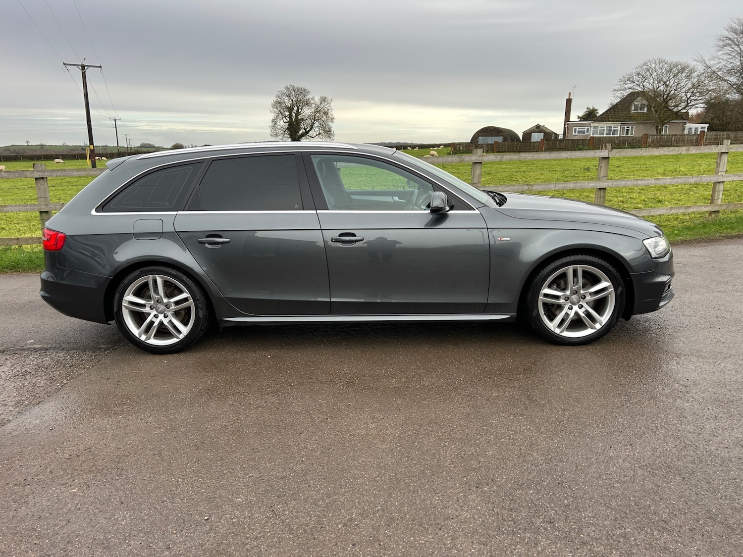 Used Audi A4 2015 for sale - 76777456: Photo 5