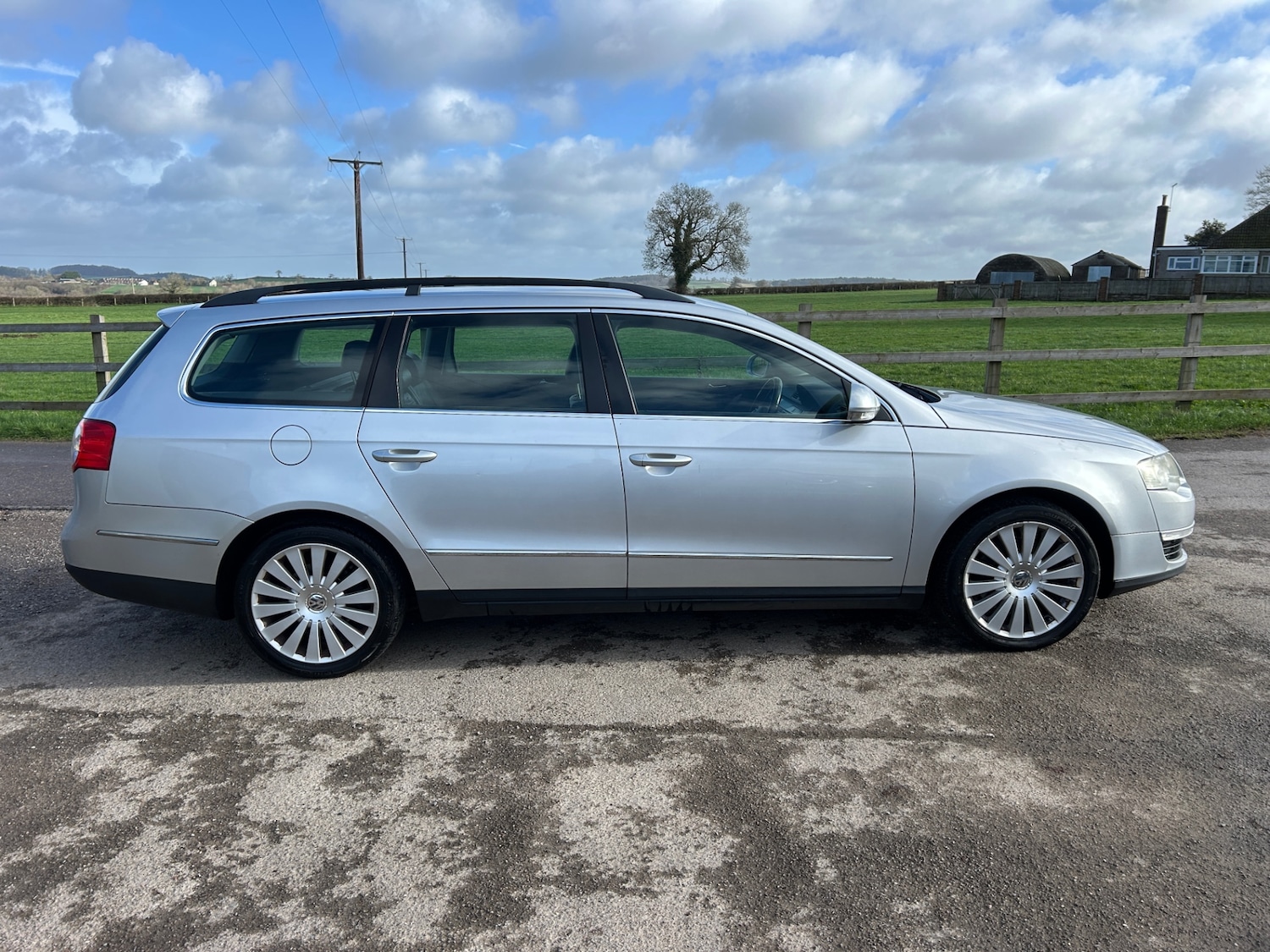 Used Volkswagen Passat 2009 for sale - 77567666: Photo 5