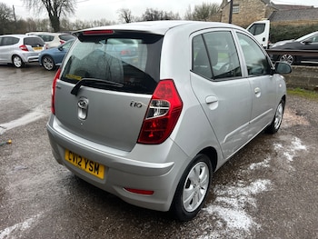 Used Hyundai i10 2012 for sale - 77104723: Photo