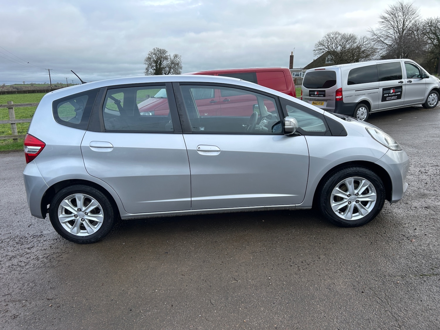 Used Honda Jazz 2012 for sale - 76709673: Photo 5