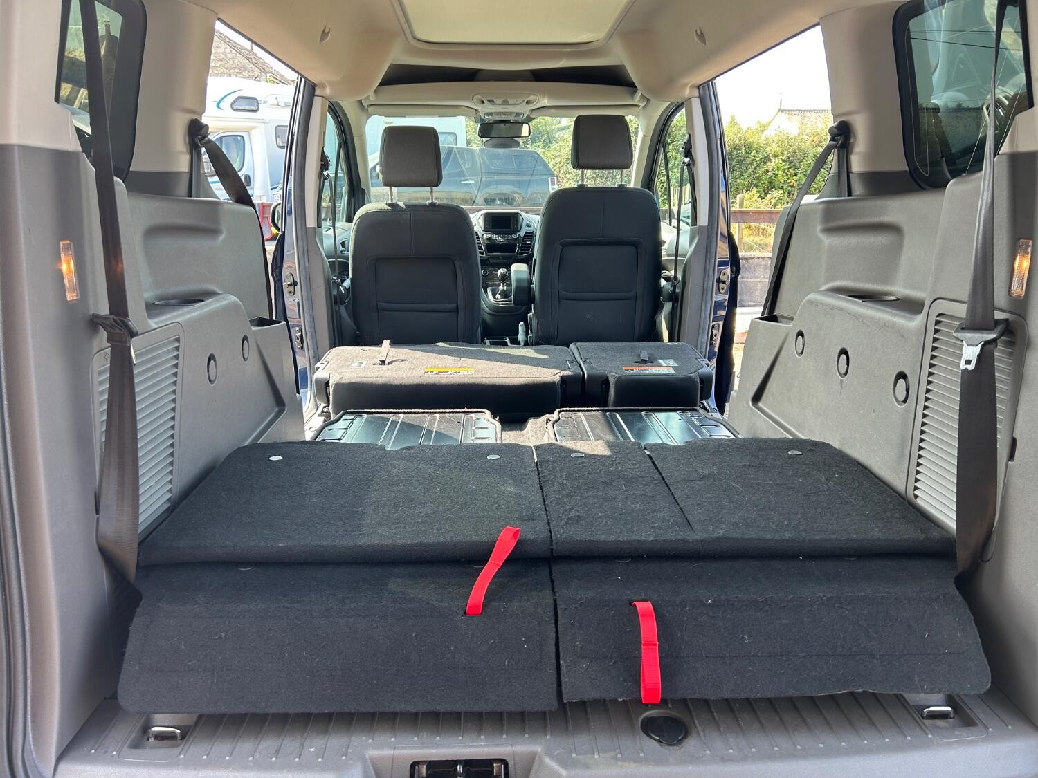 Used Ford Grand Tourneo Connect 2019 for sale - 76536847: Photo 12