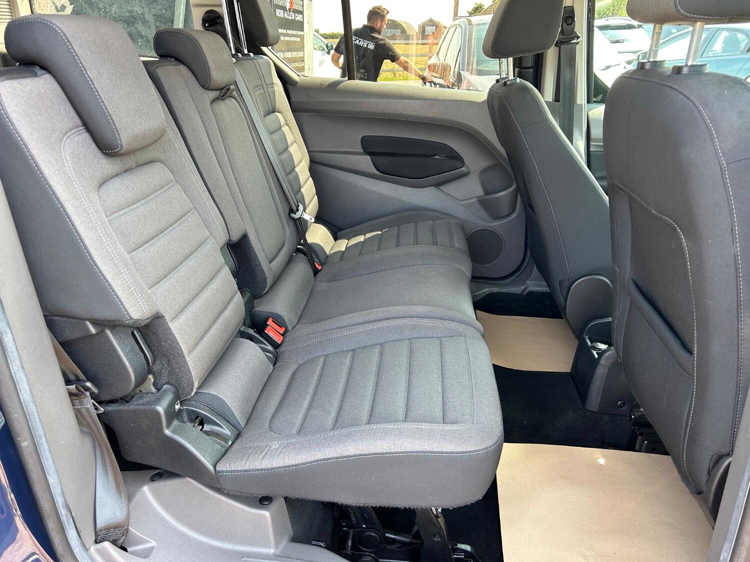 Used Ford Grand Tourneo Connect 2019 for sale - 76536847: Photo 15