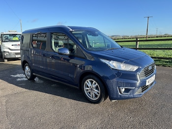 Used Ford Grand Tourneo Connect 2019 for sale - 76536847: Photo