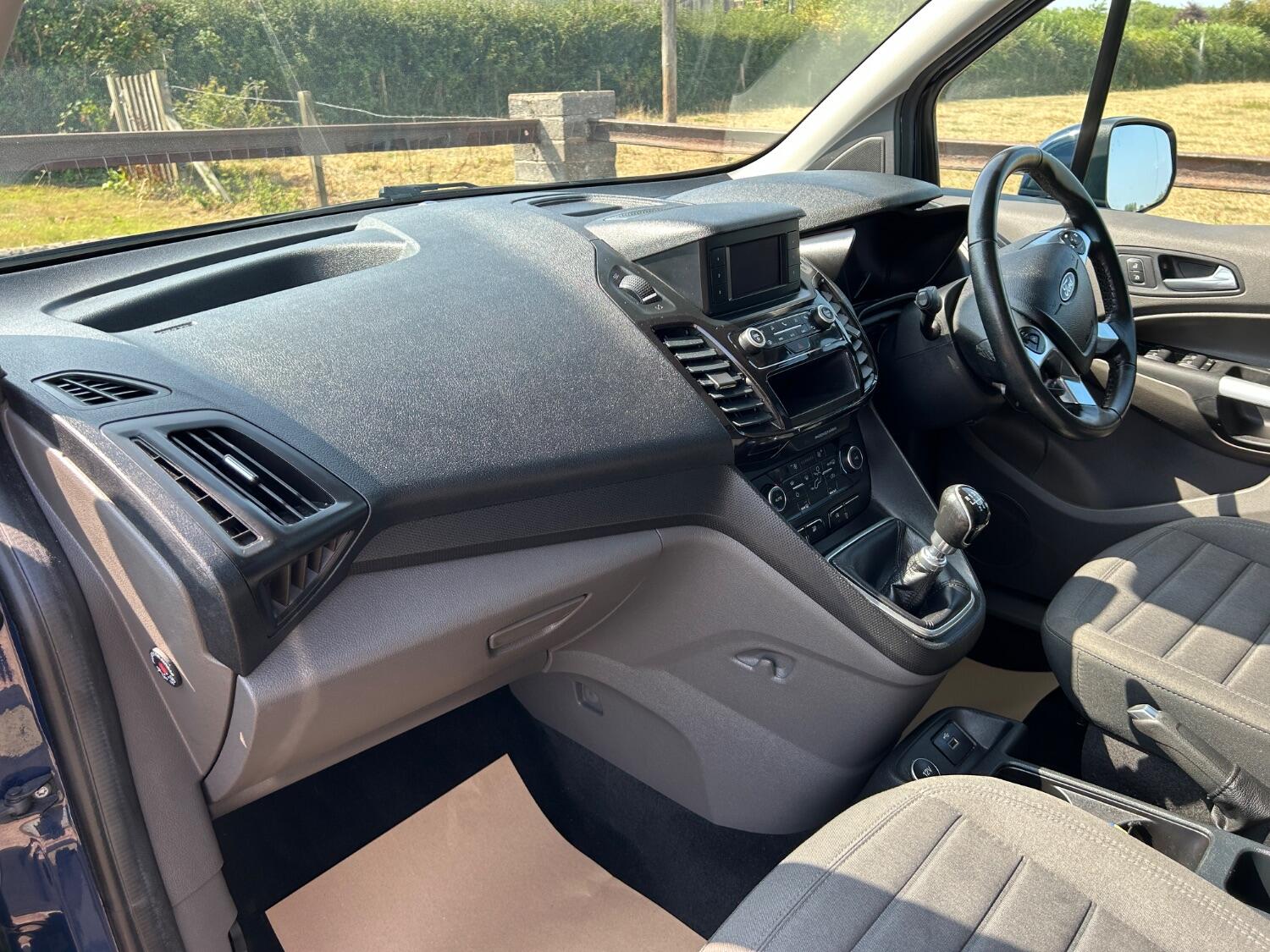 Used Ford Grand Tourneo Connect 2019 for sale - 76536847: Photo 21