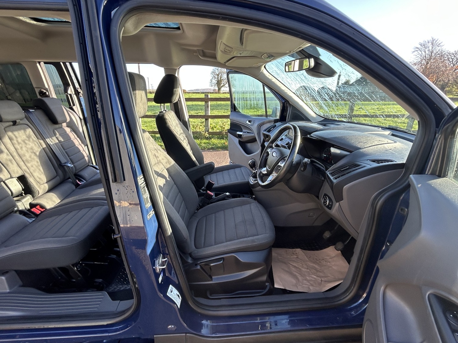 Used Ford Grand Tourneo Connect 2019 for sale - 76536847: Photo 33