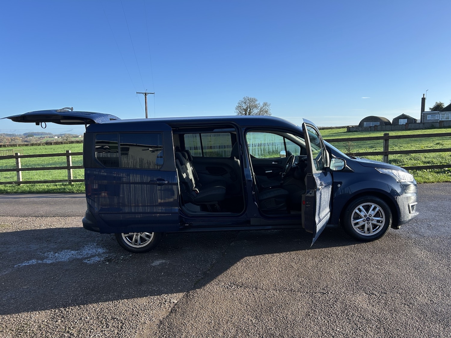 Used Ford Grand Tourneo Connect 2019 for sale - 76536847: Photo 9