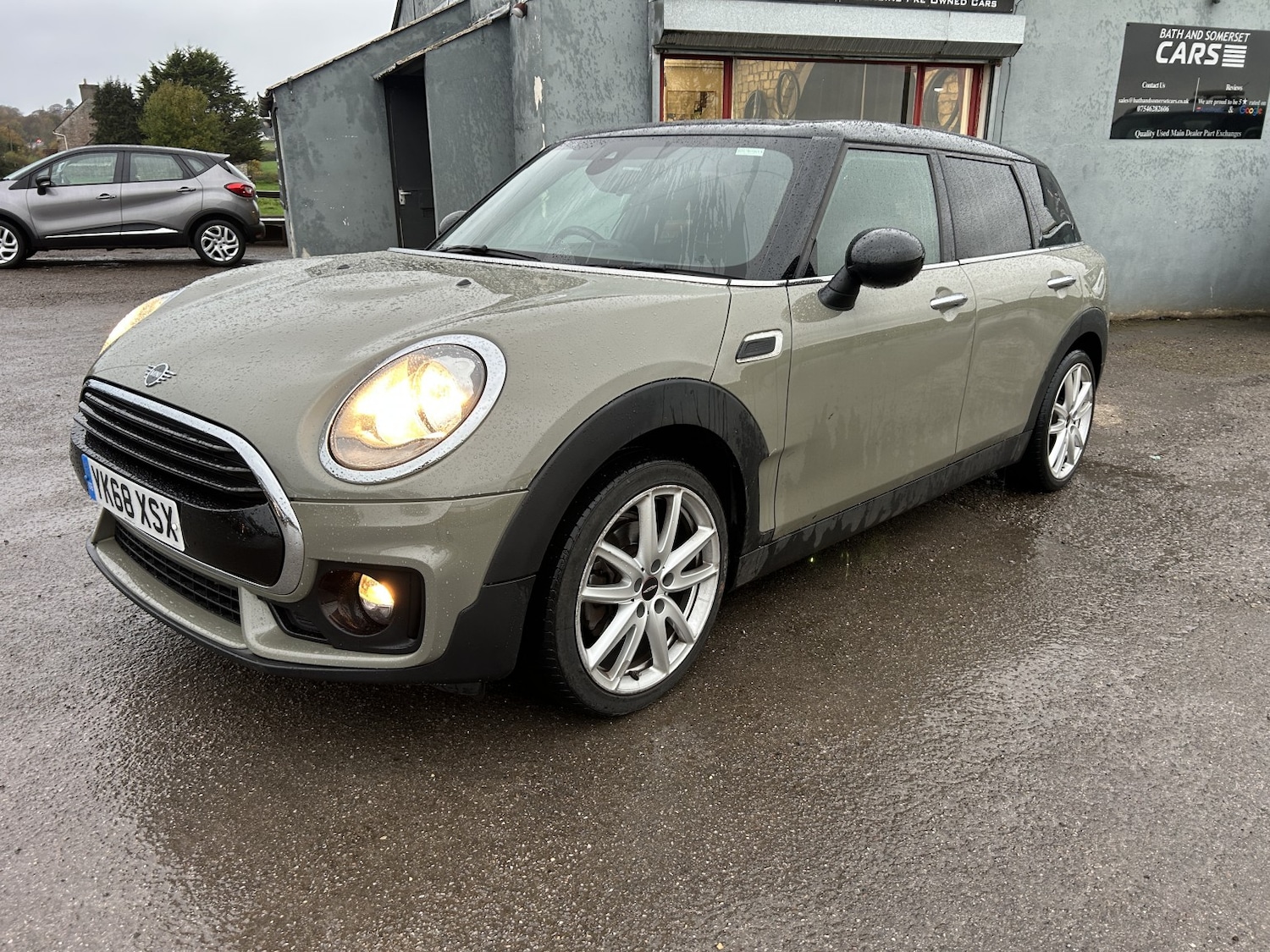 Used MINI Clubman 2018 for sale - 76536873: Photo 2