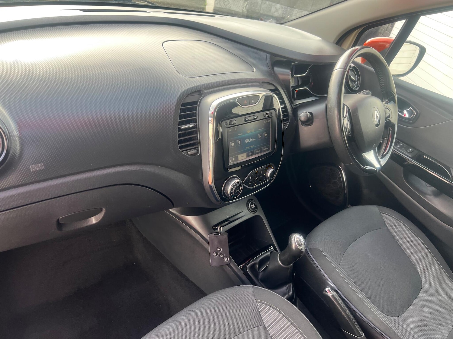 Used Renault Captur 2015 for sale - 78127366: Photo 13