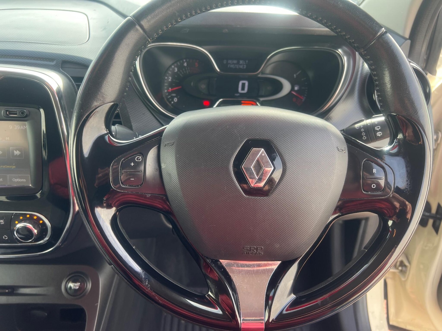 Used Renault Captur 2015 for sale - 78127366: Photo 15